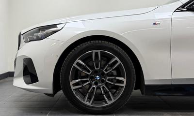 2024 BMW 520d xDrive Sedan M Sport*Pano*HuD*Läder*Se Spec* Euro 6 – bild 5