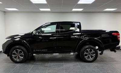 2016 Fiat Fullback Double Cab 2.4 4x4 · Moms · Skinn · Nav · Kamera · D-värm – bild 5