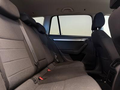 2015 Skoda Octavia Kombi 1.6 TDI Ambition · D-värm · Dragkrok · Nyservad · Euro 5 – bild 16