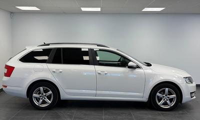 2015 Skoda Octavia Kombi 1.6 TDI Ambition · D-värm · Dragkrok · Nyservad · Euro 5 – bild 4