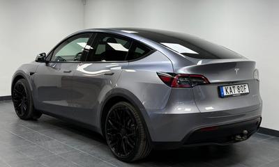2023 Tesla Model Y Long Range AWD Quicksilver 1-ägare Autopilot 3 514hk – bild 2