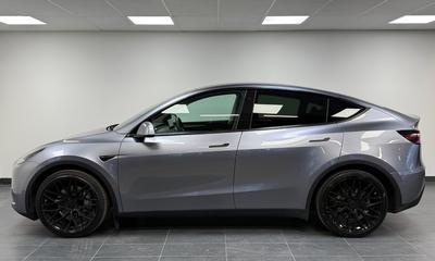 2023 Tesla Model Y Long Range AWD Quicksilver 1-ägare Autopilot 3 514hk – bild 5
