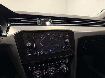 2020 Volkswagen Passat Sportscombi 2.0 TDI 4M *R-line*Matrix*D-värm*Spec – bild 14
