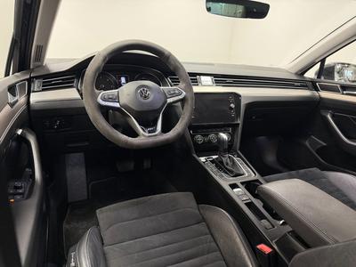 2020 Volkswagen Passat Sportscombi 2.0 TDI 4M *R-line*Matrix*D-värm*Spec – bild 9