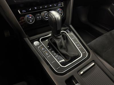 2020 Volkswagen Passat Sportscombi 2.0 TDI 4M *R-line*Matrix*D-värm*Spec – bild 18