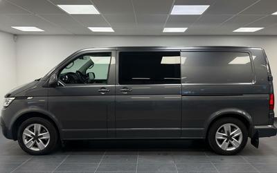 2021 Volkswagen Transporter Kombi 4M*Cockpit*Fullutr*LED*Inredning*SN-påbyggd* – bild 6