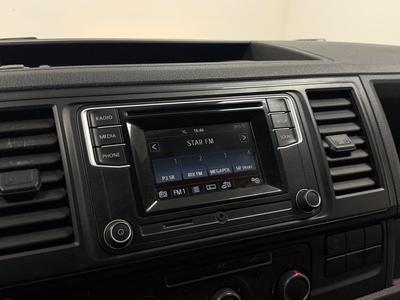 2016 Volkswagen Transporter T30 2.0 TDI BMT 4Motion · Drag · D-värm · Verkstadsinredning – bild 11